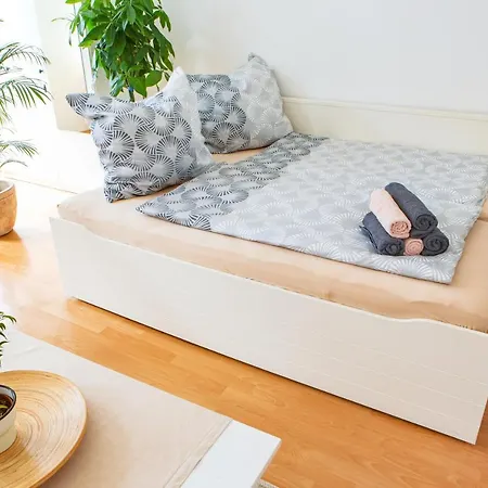 Bis 6 Personen - 5 Min Zur Elbe, Helle Geraeumige 2-raum-whg, Neustadt, Lage Δρέσδη