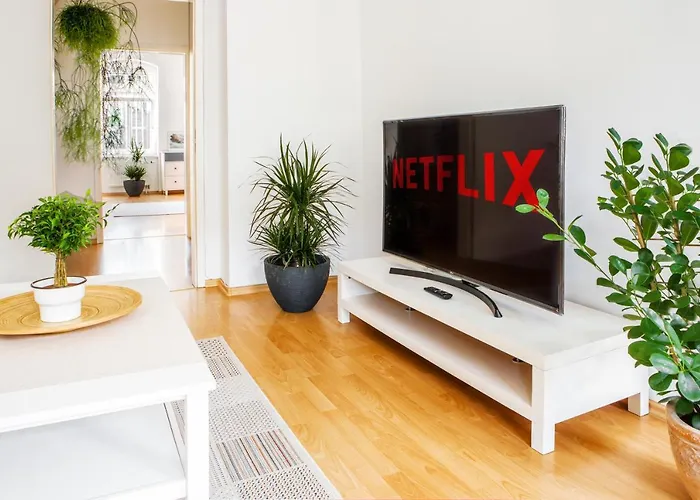 Bis 6 Personen - 5 Min Zur Elbe, Helle Geraeumige 2-raum-whg, Neustadt, Lage Dresden