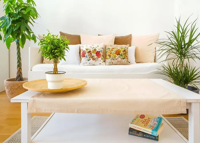 Lägenhet Bis 6 Personen - 5 Min Zur Elbe, Helle Geraeumige 2-raum-whg, Neustadt, Lage *