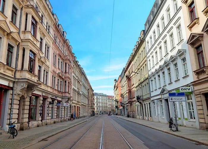 Lägenhet Bis 6 Personen - 5 Min Zur Elbe, Helle Geraeumige 2-raum-whg, Neustadt, Lage *