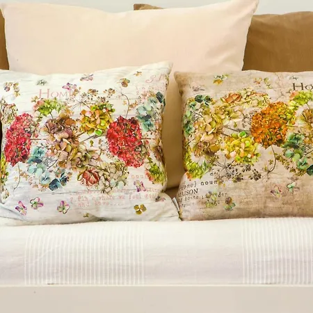 Apartamento Bis 6 Personen - 5 Min Zur Elbe, Helle Geraeumige 2-raum-whg, Neustadt, Lage