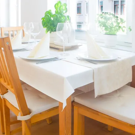 Apartmán 5 Min Zur Elbe, Helle Geraeumige 2-raum-whg, Neustadt, Lage