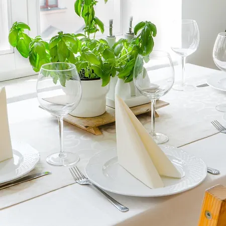 Apartmán 5 Min Zur Elbe, Helle Geraeumige 2-raum-whg, Neustadt, Lage