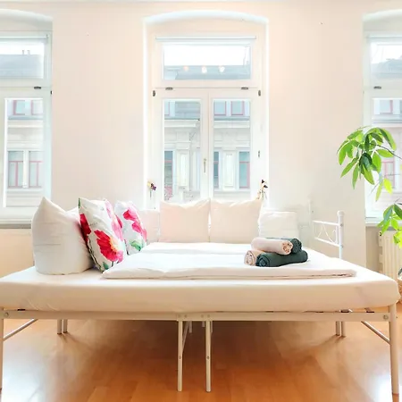 5 Min Zur Elbe, Helle Geraeumige 2-raum-whg, Neustadt, Lage Apartmán